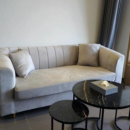 ホテル The Luxe Living ノイダ エクステリア 写真